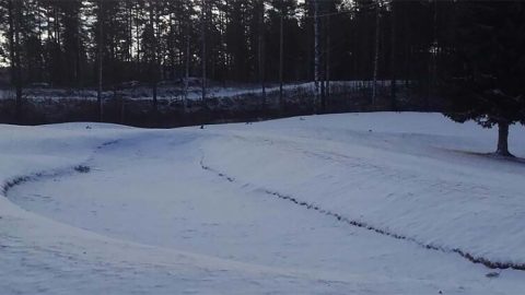 Annila Golfin kenttämestari Jukka Kaikkosta kohtasi aamulla tällainen näky kentällä.