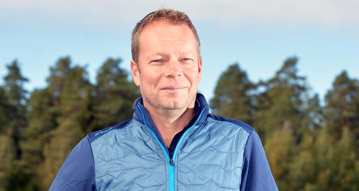 PGA Pro Antti Vaalas on kokenut golfopettaja ja pidetty golfselostaja.