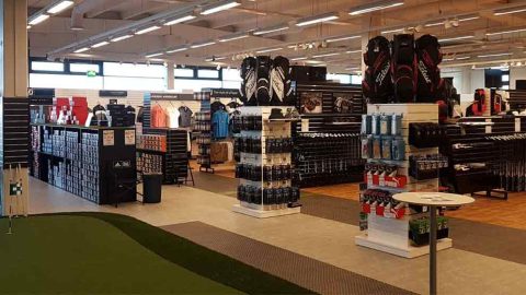 Golf Skyn myymälä Vantaan Tammistossa.