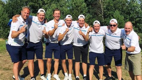 Suomen miehet juhlivat EM-kultaa Berliinissä vuonna 2018.