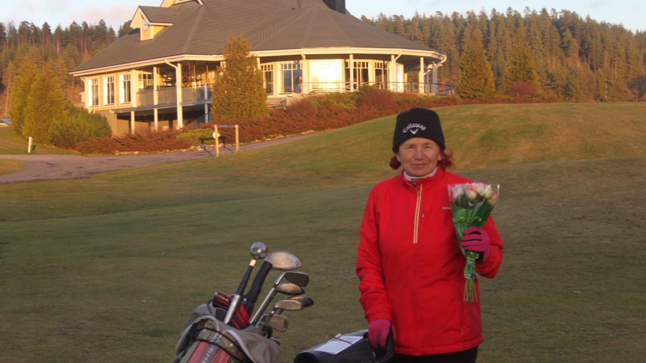 Elena Tiainen kiersi kesällä golfkentän 343 kertaa