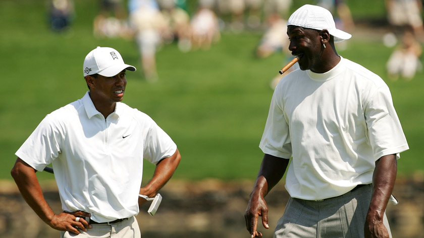 Tiger Woods (vas.) ja Michael "Air" Jordan ovat tavanneet golfkentillä kymmeniä kertoja