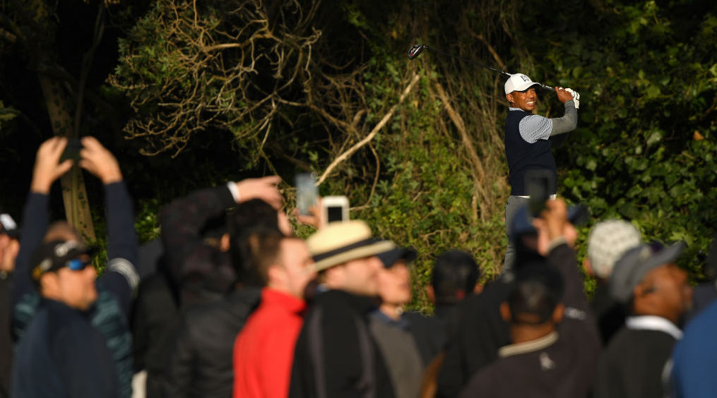 Tiger Woods näytti tekemisen mallia lauantain iltakierroksella