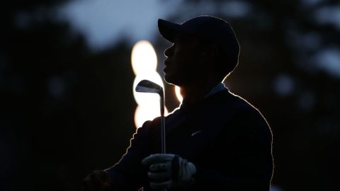 Tiger Woods harkitsi tai promosi erikoista putterimallia Japanissa
