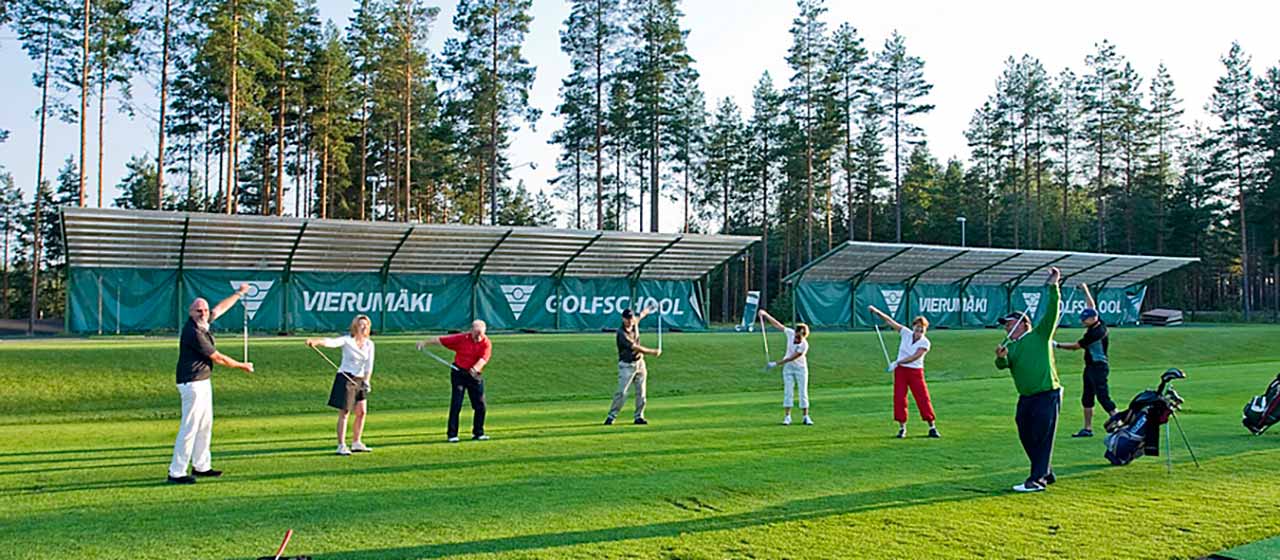 Moni suomalalainen on aloittanut golfin Vierumäen kurssittamana.