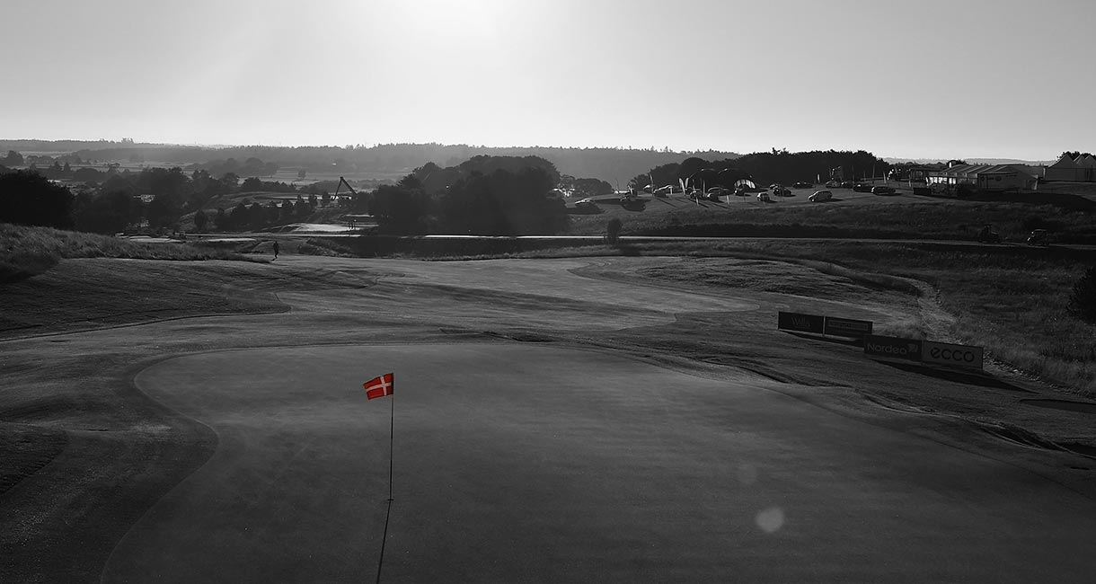 Tanskan Golfliitto suositteli golfkenttien sulkemista ja suuri osa kentistä noudattaa suositusta.