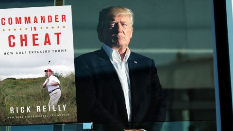 Rick Reilly käsitteli Donald Trumpia jo kirjassaan Who’s Your Caddy.